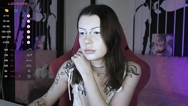 Snapshot of prettybones chatting on January 17, 2025, 8:56 am prettybones online show from January 17, 2025, 8:56 am