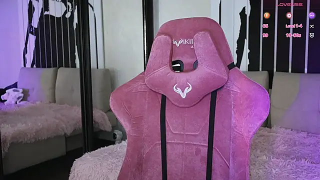 Snapshot of prettybones chatting on January 30, 2025, 1:09 pm prettybones online show from January 30, 2025, 1:09 pm