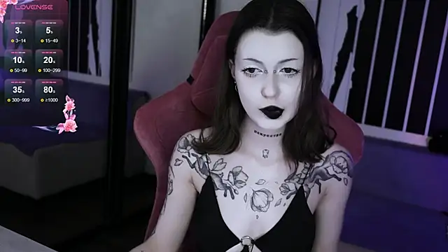 Snapshot of prettybones chatting on October 21, 2025, 10:31 pm prettybones online show from October 21, 2025, 10:31 pm