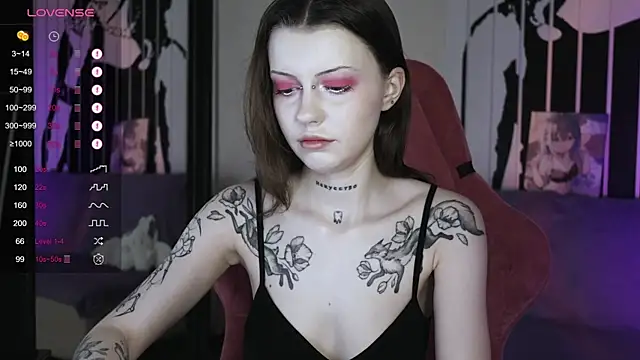 Snapshot of prettybones chatting on January 14, 2025, 11:31 am prettybones online show from January 14, 2025, 11:31 am