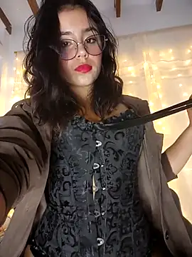 Snapshot of Juanelopez1 chatting on February 10, 2025, 3:35 am Juanelopez1 online show from February 10, 2025, 3:35 am