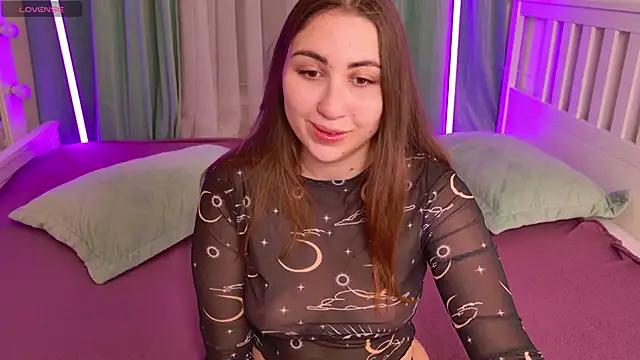 Snapshot of WinryRoss chatting on December 4, 2025, 6:12 am WinryRoss online show from December 4, 2025, 6:12 am