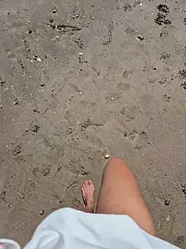 Snapshot of SexyErola27 chatting on March 25, 2026, 12:15 pm SexyErola27 online show from March 25, 2026, 12:15 pm