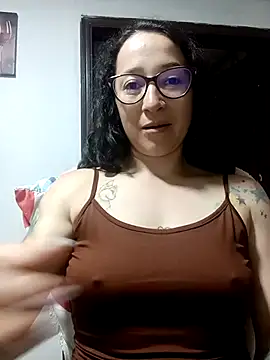 emilypoppy3 online show from September 22, 2025, 9:32 pm