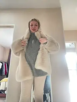 Snapshot of NewLale chatting on February 12, 2025, 3:18 am NewLale online show from February 12, 2025, 3:18 am