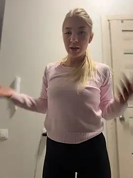 Snapshot of NewLale chatting on November 10, 2025, 3:22 am NewLale online show from November 10, 2025, 3:22 am