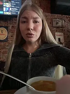 Snapshot of NewLale chatting on March 14, 2025, 6:53 am NewLale online show from March 14, 2025, 6:53 am