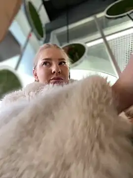 Snapshot of NewLale chatting on March 16, 2025, 3:14 am NewLale online show from March 16, 2025, 3:14 am