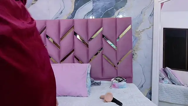 daddys little princesss online show from February 16, 2026, 7:23 pm