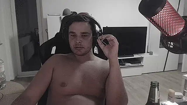 SharkLuigi online show from October 25, 2025, 11:38 pm