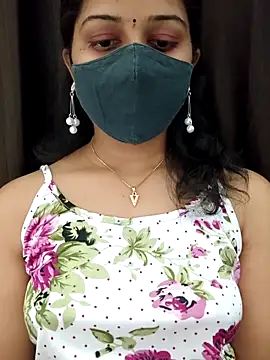 Snapshot of Angleannie chatting on April 24, 2026, 4:31 pm Angleannie online show from April 24, 2026, 4:31 pm