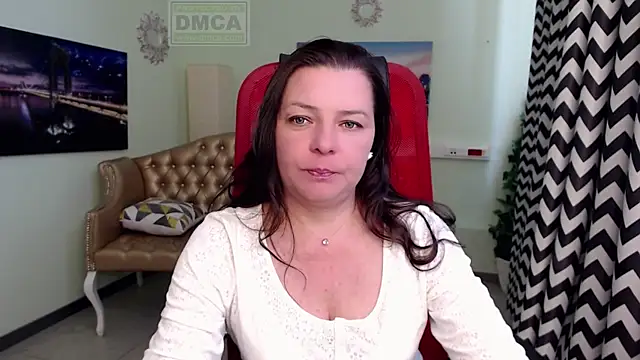 Snapshot of Lily_flower7 chatting on May 8, 2026, 7:23 am Lily flower7 online show from May 8, 2026, 7:23 am