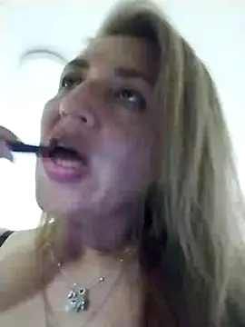 Snapshot of edithhermosa chatting on December 1, 2024, 7:41 pm edithhermosa online show from December 1, 2024, 7:41 pm