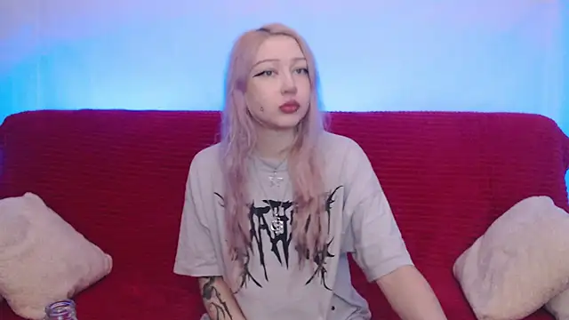 Snapshot of Emily_hardcore chatting on November 5, 2025, 9:18 pm Emily hardcore online show from November 5, 2025, 9:18 pm