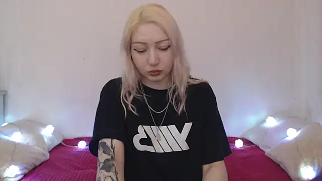 Snapshot of Emily_hardcore chatting on July 4, 2026, 9:30 pm Emily hardcore online show from July 4, 2026, 9:30 pm