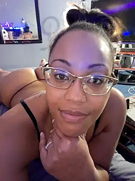 Snapshot of samone9 chatting on February 3, 2025, 5:40 am samone9 online show from February 3, 2025, 5:40 am