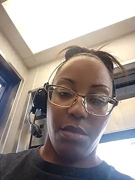 Snapshot of samone9 chatting on November 1, 2025, 6:24 pm samone9 online show from November 1, 2025, 6:24 pm