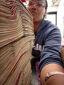 Snapshot of samone9 chatting on November 9, 2025, 1:59 pm samone9 online show from November 9, 2025, 1:59 pm