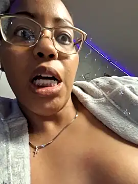 Snapshot of samone9 chatting on February 13, 2025, 5:16 am samone9 online show from February 13, 2025, 5:16 am