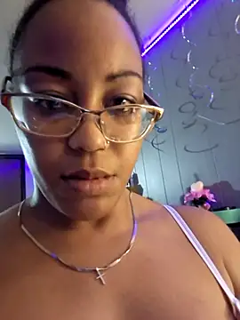 Snapshot of samone9 chatting on February 14, 2025, 5:30 am samone9 online show from February 14, 2025, 5:30 am