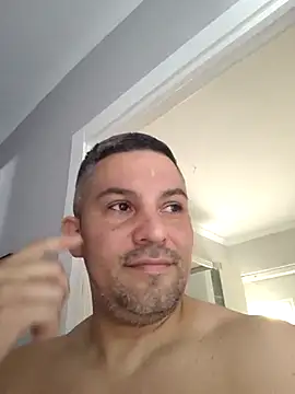 Snapshot of antonioM84 chatting on March 6, 2025, 11:47 am antonioM84 online show from March 6, 2025, 11:47 am