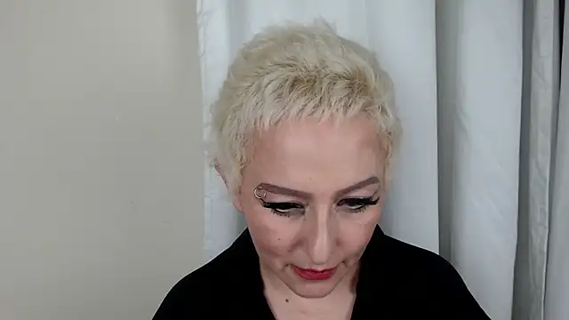 FRANCHEZKA online show from April 1, 2026, 5:53 am
