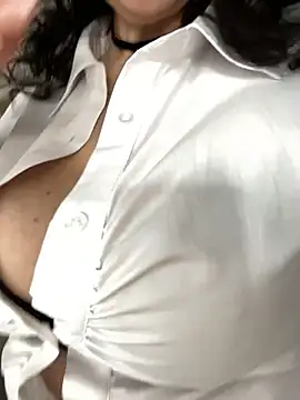 Snapshot of Katie-n chatting on February 11, 2026, 7:30 am Katie-n online show from February 11, 2026, 7:30 am