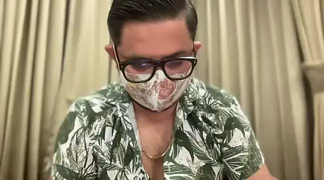 Snapshot of slavekinky001 chatting on March 18, 2025, 7:55 pm slavekinky001 online show from March 18, 2025, 7:55 pm