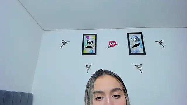 im sarah34 online show from November 6, 2025, 5:50 pm