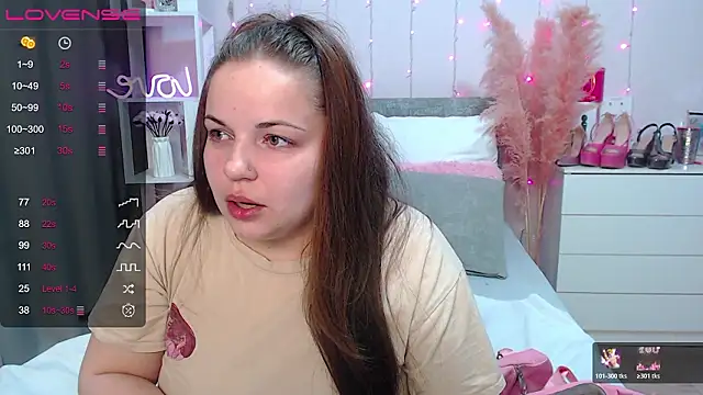 Crazyy girl  online show from March 27, 2026, 5:16 am