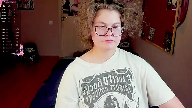 Snapshot of Sashy_Way chatting on January 25, 2025, 8:42 pm Sashy Way online show from January 25, 2025, 8:42 pm