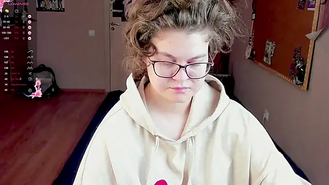 Snapshot of Sashy_Way chatting on January 5, 2025, 11:48 am Sashy Way online show from January 5, 2025, 11:48 am