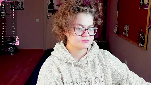 Snapshot of Sashy_Way chatting on December 15, 2024, 5:20 pm Sashy Way online show from December 15, 2024, 5:20 pm