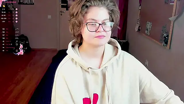 Snapshot of Sashy_Way chatting on January 5, 2025, 6:13 pm Sashy Way online show from January 5, 2025, 6:13 pm