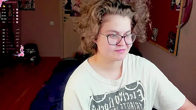 Snapshot of Sashy_Way chatting on January 25, 2025, 5:40 pm Sashy Way online show from January 25, 2025, 5:40 pm