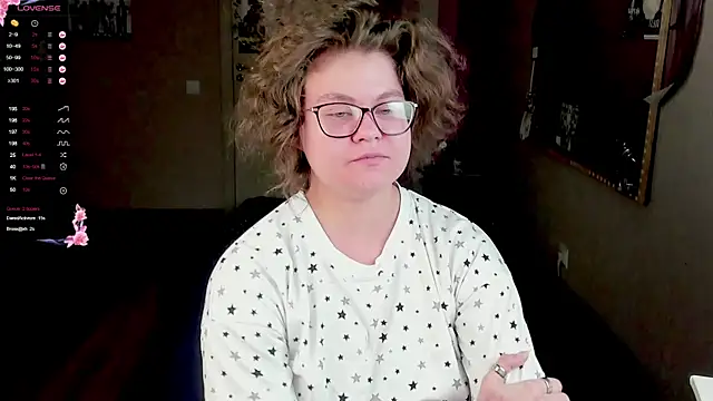 Snapshot of Sashy_Way chatting on February 13, 2025, 6:37 pm Sashy Way online show from February 13, 2025, 6:37 pm