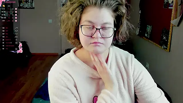 Snapshot of Sashy_Way chatting on March 10, 2025, 1:21 pm Sashy Way online show from March 10, 2025, 1:21 pm