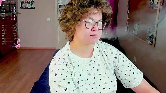 Snapshot of Sashy_Way chatting on February 12, 2025, 10:24 am Sashy Way online show from February 12, 2025, 10:24 am