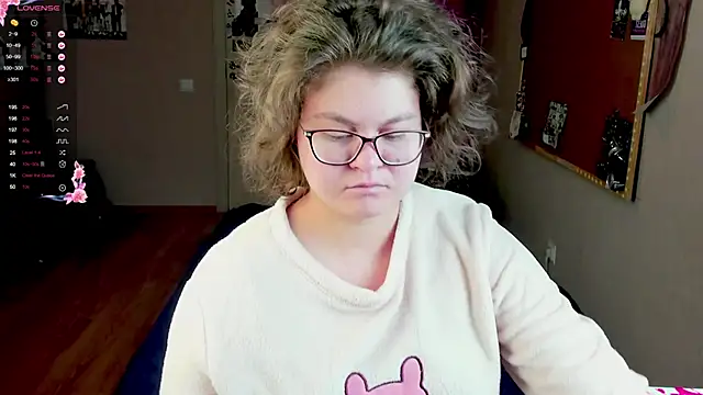 Snapshot of Sashy_Way chatting on March 8, 2025, 7:53 pm Sashy Way online show from March 8, 2025, 7:53 pm