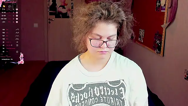 Snapshot of Sashy_Way chatting on January 12, 2025, 1:48 pm Sashy Way online show from January 12, 2025, 1:48 pm