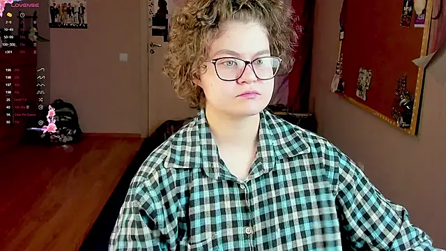 Snapshot of Sashy_Way chatting on January 6, 2025, 7:20 am Sashy Way online show from January 6, 2025, 7:20 am