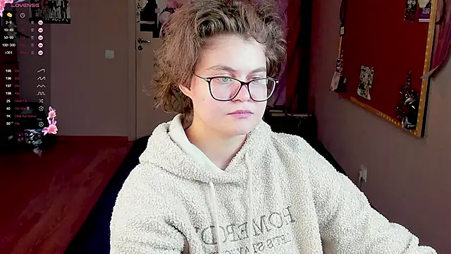 Snapshot of Sashy_Way chatting on December 15, 2024, 8:25 pm Sashy Way online show from December 15, 2024, 8:25 pm