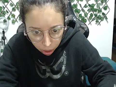 Snapshot of jeiana4u chatting on May 4, 2026, 2:37 am jeiana4u online show from May 4, 2026, 2:37 am