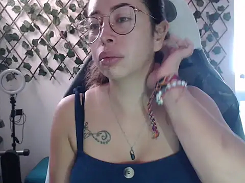 Snapshot of jeiana4u chatting on May 18, 2026, 5:18 pm jeiana4u online show from May 18, 2026, 5:18 pm
