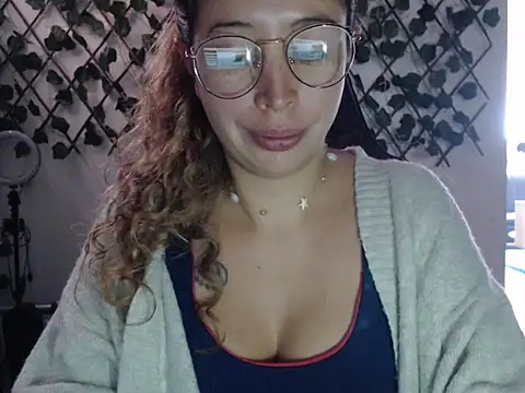 Snapshot of jeiana4u chatting on May 5, 2026, 7:06 pm jeiana4u online show from May 5, 2026, 7:06 pm