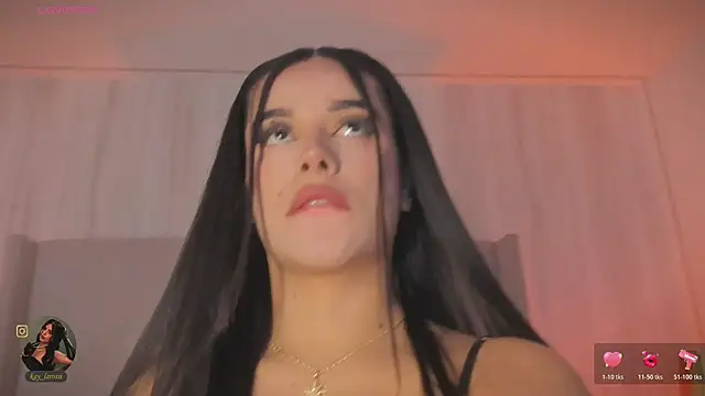 kaylarossi online show from April 16, 2026, 7:36 pm