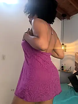 Snapshot of EmmilyBrant chatting on March 14, 2025, 1:46 pm EmmilyBrant online show from March 14, 2025, 1:46 pm