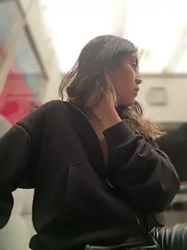 Mila Morgan online show from November 4, 2025, 3:38 pm