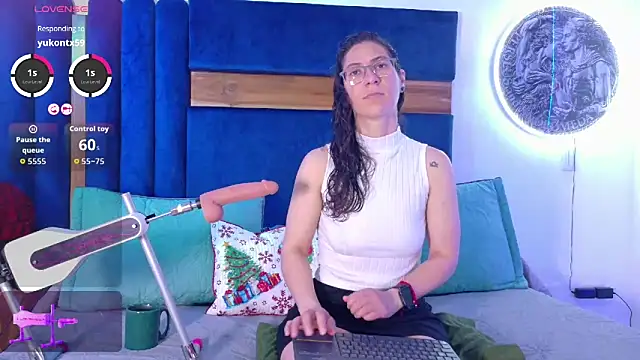 Andromeda-jade online show from December 23, 2025, 4:34 am