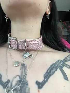 Snapshot of Molly__Moon chatting on February 20, 2026, 6:26 am Molly Moon online show from February 20, 2026, 6:26 am